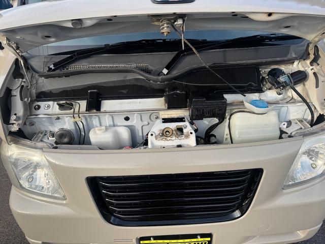 アクティトラック 　４ＷＤ　エアコン　パワステ　５ＭＴ　ＭＡＣカスタム２トンカラー　ホビオスタイル　カスタム１３ＡＷ　新品シートカバー　ＬＥＤライト　Ｆ／バンパーチップ塗装　オリジナルエンブレム　車内抗菌除菌クリーニング（56枚目）