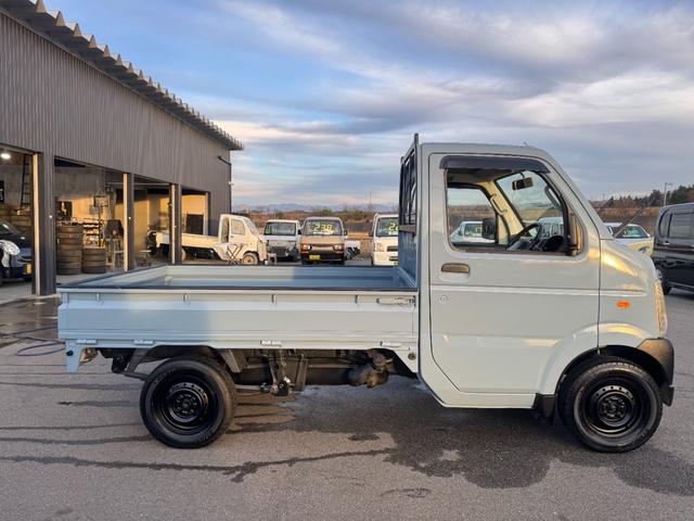 キャリイトラック KC 4WD 5MT エアコン パワステ MACカスタム2トンカラオリジナルエンブレム Fバンパーチップ塗装 カスタム鉄チン2セット夏タイヤスタットレス付き 車内オゾンクリーニング(23枚目)