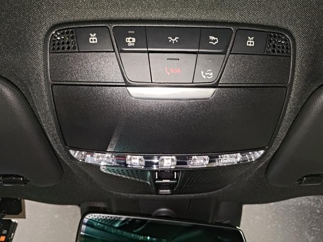 Ｃクラス Ｃ１８０クーペ　スポーツ　ＨＵＤ　パノラミックスライディングルーフ　赤本革シート　Ｐシート　シートヒーター　ＥＴＣ　ドラレコ　ＬＥＤヘッドライト　レーダーセーフティＰ　純正ＡＷ（30枚目）