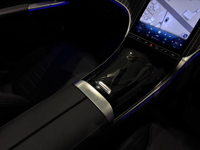 GLC GLC220d 4マチック ドライバーズパッケージ AMGラインP AMGレザーエクスクルーシブP ドライバーズP パノスラ ETC 360°カメラ HUD 本革 メモリ付Pシート シートヒーター ベンチレーター Pリアゲート 純正20AW 4WD(10枚目)