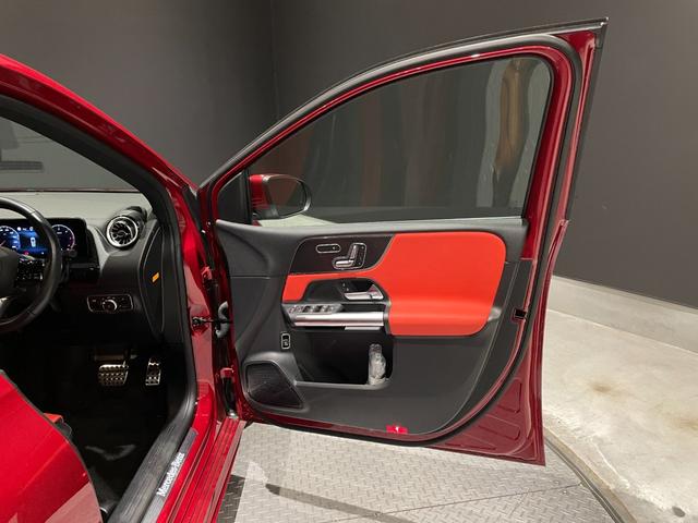 Ｂクラス Ｂ２００ｄ　ＡＭＧレザーエクスクルーシブパッケージ　レザーエクスクルーシブＰ　本革　Ｂカメラ　シートヒーター　メモリ付Ｐシート　フットトランクオープナー　Ｐリアゲート　純正１８ＡＷ（5枚目）