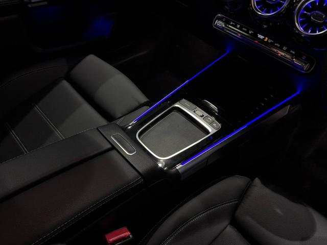 GLB GLB200d 4マチック アーバンスターズ Urban Stars 本革 3列目シート 360°カメラ ETC 純正20AW メモリ付きPシート シートヒーター Pリアゲート フットトランクオープナー 4WD クルーズコントロール(9枚目)