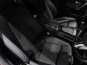 【PRE-SAFE】急ブレーキや危険なステアリング操作等を感知したときに、乗員の安全性を向上させる動作をします。