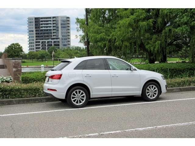 Ｑ３ ２．０ＴＦＳＩクワトロ１７０ＰＳ　４ＷＤ　純正ナビＴＶ　ＥＴＣ　Ｂカメラ　ドラレコ（6枚目）