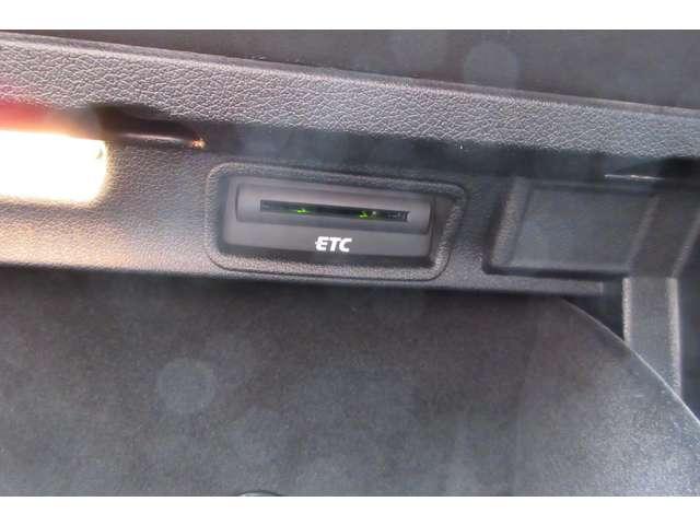 Ｑ３ ２．０ＴＦＳＩクワトロ１７０ＰＳ　４ＷＤ　純正ナビＴＶ　ＥＴＣ　Ｂカメラ　ドラレコ（23枚目）