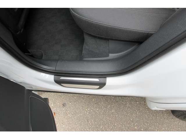 Ｑ３ ２．０ＴＦＳＩクワトロ１７０ＰＳ　４ＷＤ　純正ナビＴＶ　ＥＴＣ　Ｂカメラ　ドラレコ（29枚目）