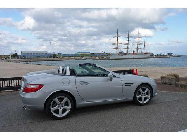 SLK SLK200ブルーエフィシェンシー 純正ナビTV 黒革 シートヒーター ETC(2枚目)