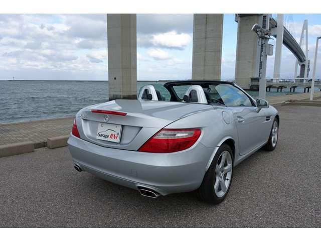 SLK SLK200ブルーエフィシェンシー 純正ナビTV 黒革 シートヒーター ETC(3枚目)