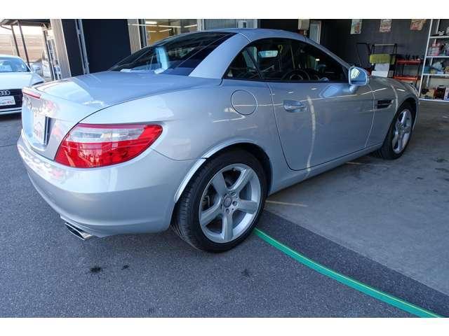 SLK SLK200ブルーエフィシェンシー 純正ナビTV 黒革 シートヒーター ETC(16枚目)