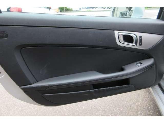 SLK SLK200ブルーエフィシェンシー 純正ナビTV 黒革 シートヒーター ETC(23枚目)
