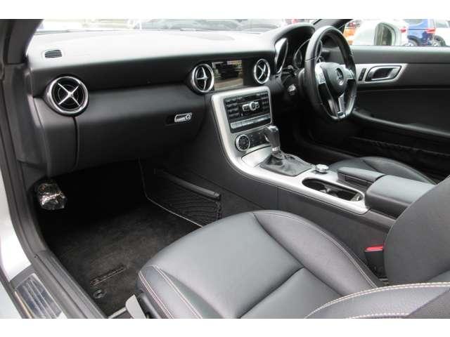 SLK SLK200ブルーエフィシェンシー 純正ナビTV 黒革 シートヒーター ETC(24枚目)