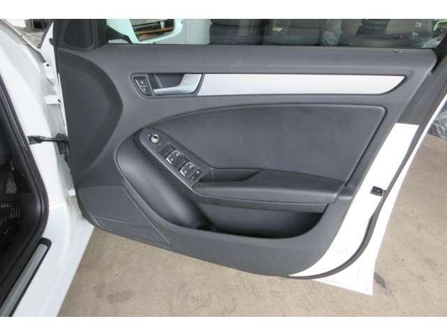 Ａ４アバント ２．０ＴＦＳＩクワトロ　４ＷＤ　純正ナビＴＶ　Ｂカメラ　ＥＴＣ　革シートヒーター（13枚目）