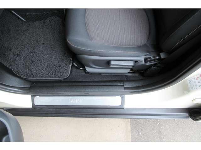 ＭＩＮＩ ワン　クラブマン　純正ナビ　Ｂカメラ　ＥＴＣ　ブルートゥース（20枚目）