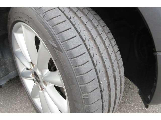 ＭＩＮＩ ワン　クラブマン　純正ナビ　Ｂカメラ　ＥＴＣ　ブルートゥース（35枚目）