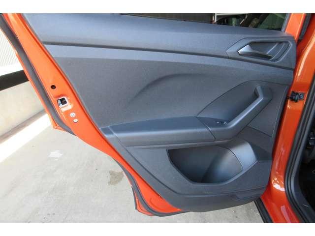 Ｔ－クロス ＴＳＩ　アクティブ　純正ナビ　Ｂカメラ　ＥＴＣ　アップコネクト（27枚目）