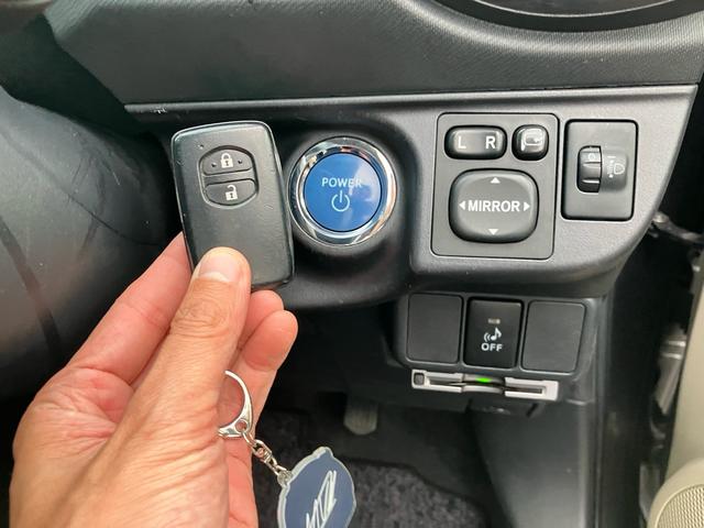 アクア G メモリーナビ フルセグ Bluetooth バックカメラ ETC アルミホイール スマートキー 運転席・助手席エアバック ABS 横滑り防止装置 エアコン パワステ パワーウインドウ(37枚目)