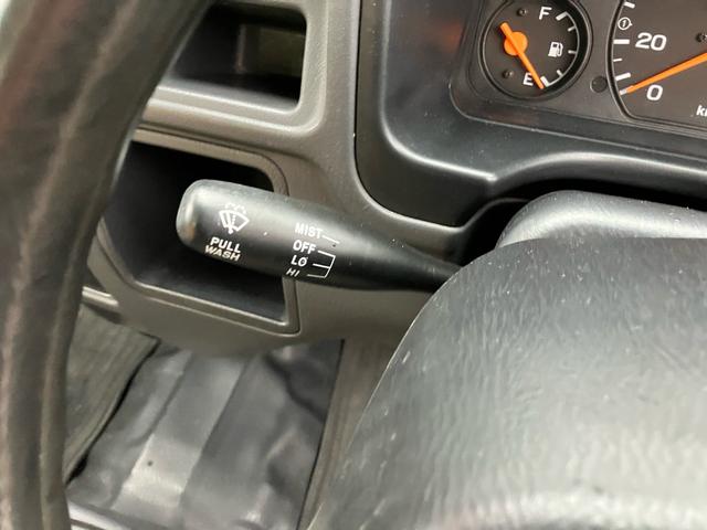 サンバートラック TB 4WD 5速マニュアル エアコン 運転席エアバック(19枚目)