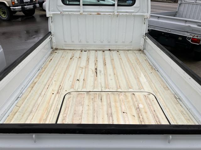 サンバートラック TB 4WD 5速マニュアル エアコン パワステ 運転席エアバック(9枚目)