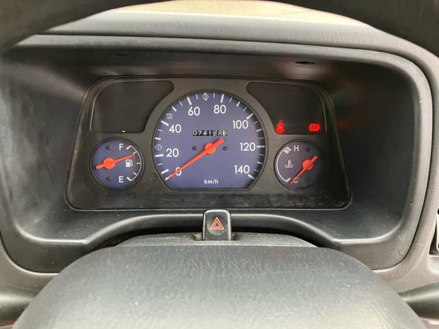 サンバートラック TB 4WD 5速マニュアル エアコン パワステ 運転席エアバック(23枚目)