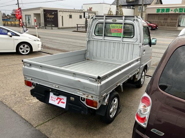サンバートラック TB 4WD 5速マニュアル アルミホイール エアコン パワステ 運転席エアバック(4枚目)