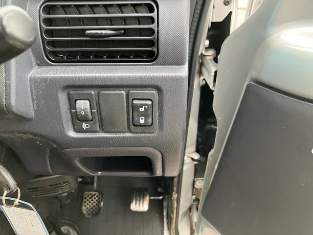 サンバートラック TB 4WD 5速マニュアル アルミホイール エアコン パワステ 運転席エアバック(26枚目)