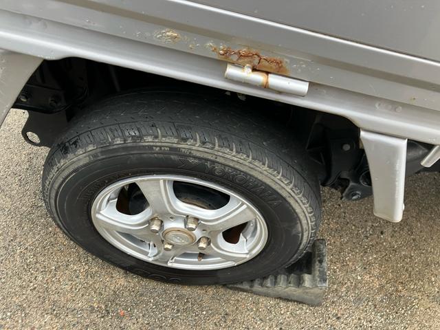 サンバートラック TB 4WD 5速マニュアル アルミホイール エアコン パワステ 運転席エアバック(30枚目)