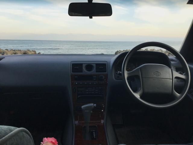 ローレル メダリストＧ　走行２５，４８７キロ　１オーナー　フルオリジナル　雨天未使用　記録簿　ガラスコーティング施工後未使用　ガレージ保管（7枚目）