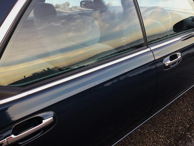 ローレル メダリストＧ　走行２５，４８７キロ　１オーナー　フルオリジナル　雨天未使用　記録簿　ガラスコーティング施工後未使用　ガレージ保管（15枚目）