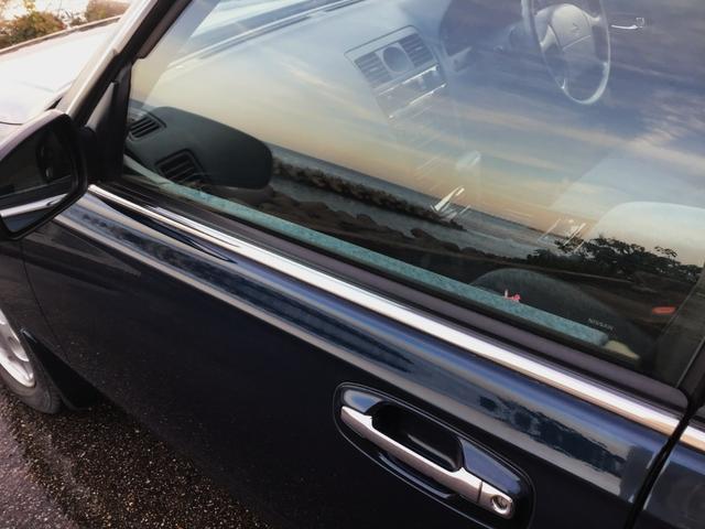 ローレル メダリストＧ　走行２５，４８７キロ　１オーナー　フルオリジナル　雨天未使用　記録簿　ガラスコーティング施工後未使用　ガレージ保管（16枚目）