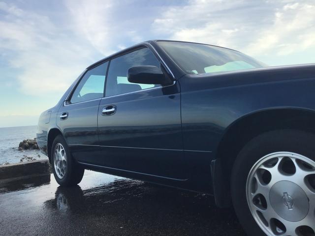 ローレル メダリストＧ　走行２５，４８７キロ　１オーナー　フルオリジナル　雨天未使用　記録簿　ガラスコーティング施工後未使用　ガレージ保管（27枚目）