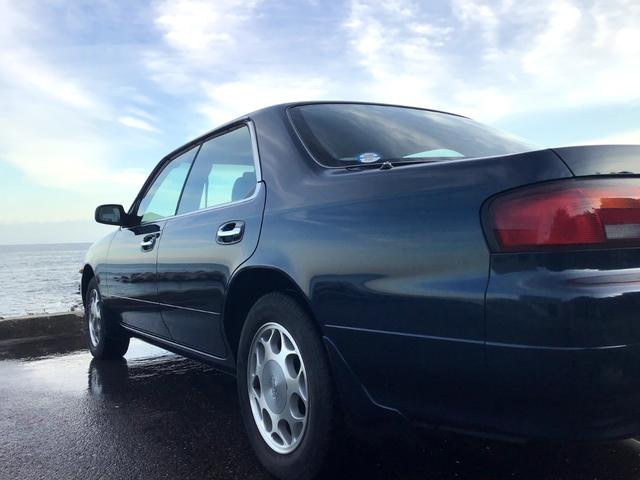 ローレル メダリストＧ　走行２５，４８７キロ　１オーナー　フルオリジナル　雨天未使用　記録簿　ガラスコーティング施工後未使用　ガレージ保管（38枚目）