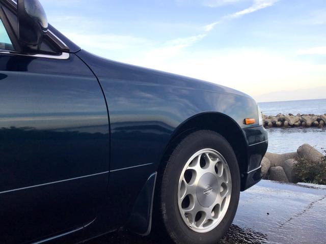 ローレル メダリストＧ　走行２５，４８７キロ　１オーナー　フルオリジナル　雨天未使用　記録簿　ガラスコーティング施工後未使用　ガレージ保管（41枚目）