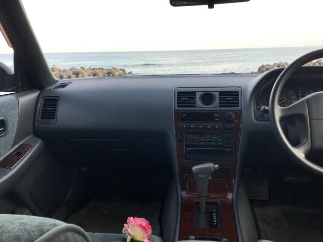 ローレル メダリストＧ　走行２５，４８７キロ　１オーナー　フルオリジナル　雨天未使用　記録簿　ガラスコーティング施工後未使用　ガレージ保管（51枚目）