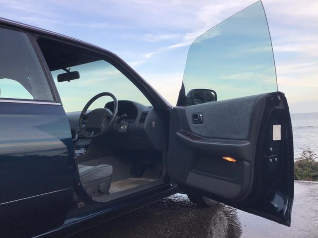 ローレル メダリストＧ　走行２５，４８７キロ　１オーナー　フルオリジナル　雨天未使用　記録簿　ガラスコーティング施工後未使用　ガレージ保管（52枚目）