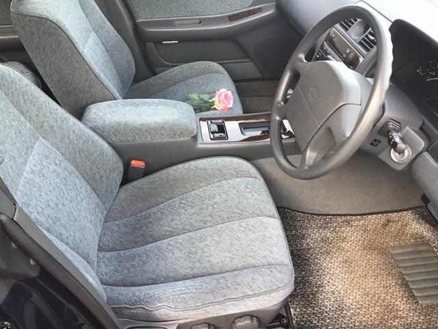 ローレル メダリストＧ　走行２５，４８７キロ　１オーナー　フルオリジナル　雨天未使用　記録簿　ガラスコーティング施工後未使用　ガレージ保管（55枚目）