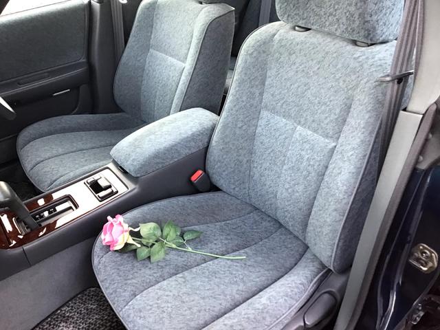 ローレル メダリストＧ　走行２５，４８７キロ　１オーナー　フルオリジナル　雨天未使用　記録簿　ガラスコーティング施工後未使用　ガレージ保管（60枚目）