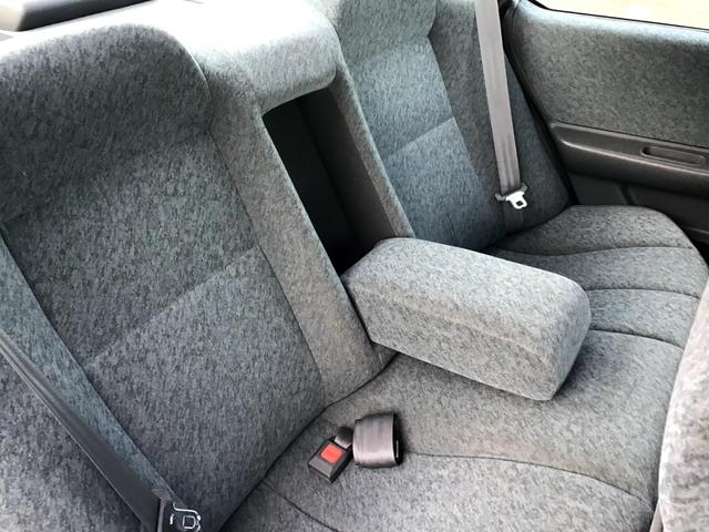 ローレル メダリストＧ　走行２５，４８７キロ　１オーナー　フルオリジナル　雨天未使用　記録簿　ガラスコーティング施工後未使用　ガレージ保管（66枚目）