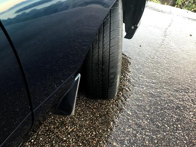 ローレル メダリストＧ　走行２５，４８７キロ　１オーナー　フルオリジナル　雨天未使用　記録簿　ガラスコーティング施工後未使用　ガレージ保管（73枚目）