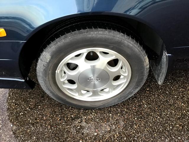 ローレル メダリストＧ　走行２５，４８７キロ　１オーナー　フルオリジナル　雨天未使用　記録簿　ガラスコーティング施工後未使用　ガレージ保管（74枚目）