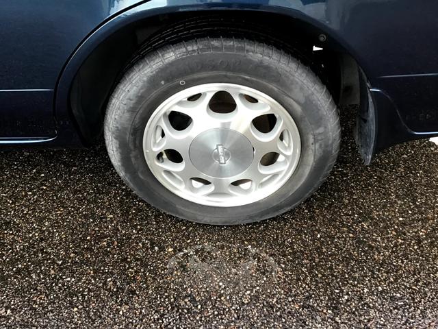 ローレル メダリストＧ　走行２５，４８７キロ　１オーナー　フルオリジナル　雨天未使用　記録簿　ガラスコーティング施工後未使用　ガレージ保管（78枚目）