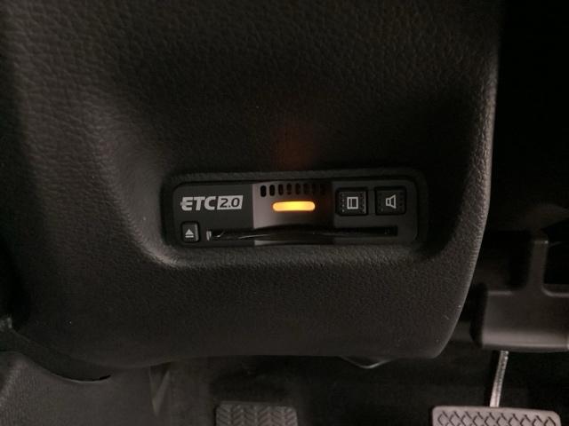 インサイト ＬＸ　ＨｏｎｄａＳＥＮＳＩＮＧ１年保証ナビＲカメラ　整備記録簿　衝突軽減　オートクルーズコントロール　バックカメラ　ＬＥＤヘッドライト　シートヒーター　フルセグ　ＤＶＤ再生　フルオートエアコン　横滑防止（11枚目）