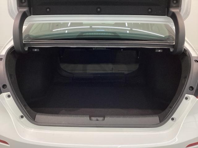 インサイト ＬＸ　ＨｏｎｄａＳＥＮＳＩＮＧ１年保証ナビＲカメラ　整備記録簿　衝突軽減　オートクルーズコントロール　バックカメラ　ＬＥＤヘッドライト　シートヒーター　フルセグ　ＤＶＤ再生　フルオートエアコン　横滑防止（17枚目）
