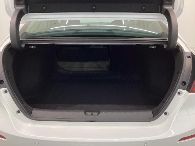 インサイト ＬＸ　ＨｏｎｄａＳＥＮＳＩＮＧ１年保証ナビＲカメラ　整備記録簿　衝突軽減　オートクルーズコントロール　バックカメラ　ＬＥＤヘッドライト　シートヒーター　フルセグ　ＤＶＤ再生　フルオートエアコン　横滑防止（32枚目）