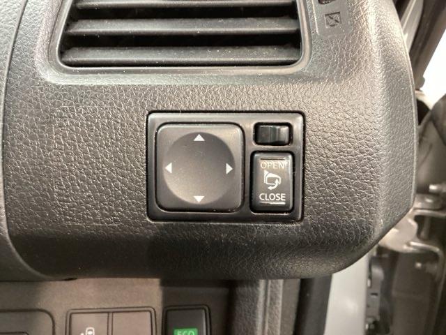セレナ 20XS-ハイブリッド 1年保証ワンオ-ナ-ナビTVRカメラ AUTOエアコン 横滑り防止機能 リアカメラ DVD視聴可 1オーナー ETC スマートキー キーレスエントリー 運転席エアバッグ ABS 助手席エアバッグ(16枚目)