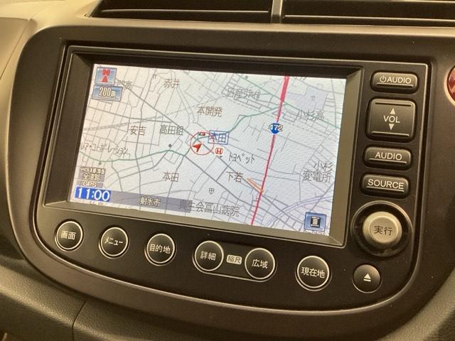 フィットハイブリッド シーズ 保証付ワンオ-ナ-純正ナビTV DVD再生 横滑り防止 バックカメラ ETC スマートキー ワンセグ キーレスキー イモビ ワンオーナー パワステ ABS AUTOエアコン(3枚目)