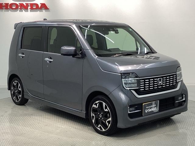 専門業者にて内外装のクリーニングを実施しております！