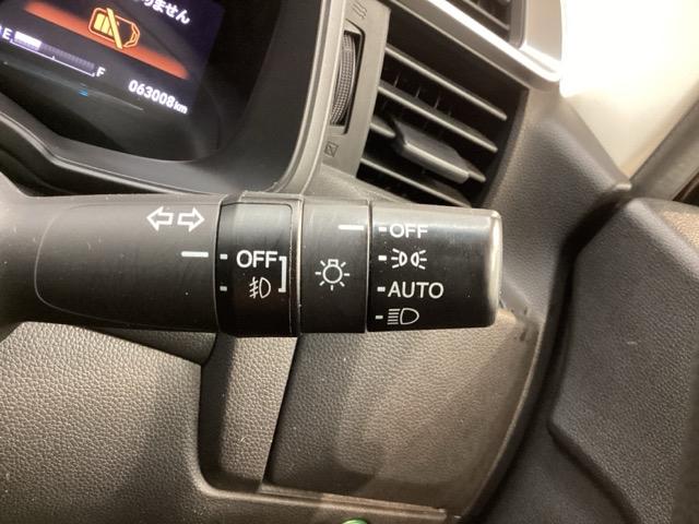 フィットハイブリッド Ｆ　１年保証　ワンオ－ナ－　ナビＶＸＭ－１７４ＶＦＸｉ　ＴＶ　Ｒカメラ　ＢＴオ－ディオ　ＤＶＤ　ＥＴＣ　ＬＥＤライト　ＶＳＡ　スマ－トキ－　盗難防止装置　整備記録簿　ＡＡＣ　ドアバイザ－　Ｗエアバッグ（10枚目）