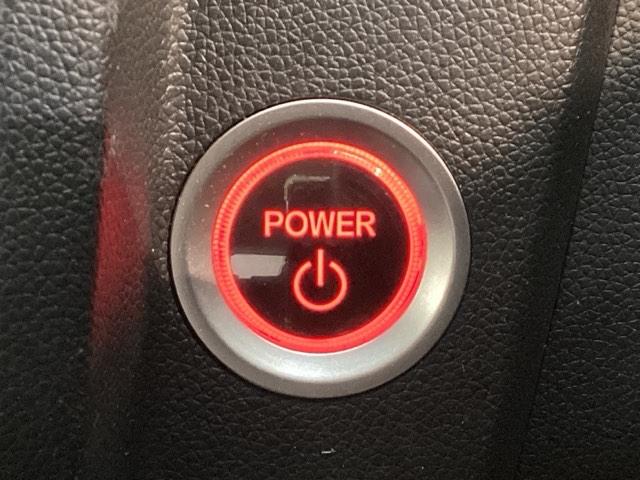 フィットハイブリッド Ｆ　１年保証　ワンオ－ナ－　ナビＶＸＭ－１７４ＶＦＸｉ　ＴＶ　Ｒカメラ　ＢＴオ－ディオ　ＤＶＤ　ＥＴＣ　ＬＥＤライト　ＶＳＡ　スマ－トキ－　盗難防止装置　整備記録簿　ＡＡＣ　ドアバイザ－　Ｗエアバッグ（13枚目）