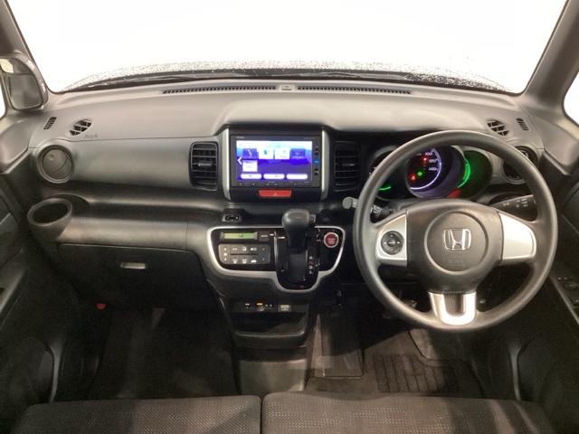 Ｎ－ＢＯＸ Ｇ・Ｌパッケージ　あんしんＰＫＧ　１年保証　ナビＶＸＭ－１７４ＣＳｉ　ＴＶ　Ｒカメラ　ＢＴオ－ディオ　ＥＴＣ　ＶＳＡ　スマ－トキ－　盗難防止装置　整備記録簿　ＡＡＣ　スペアキ－　ドアバイザ－　ベンチシ－ト　Ｗエアバッグ（8枚目）