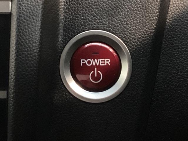 ワンプッシュでエンジンのスタート、ストップが出来て便利です。